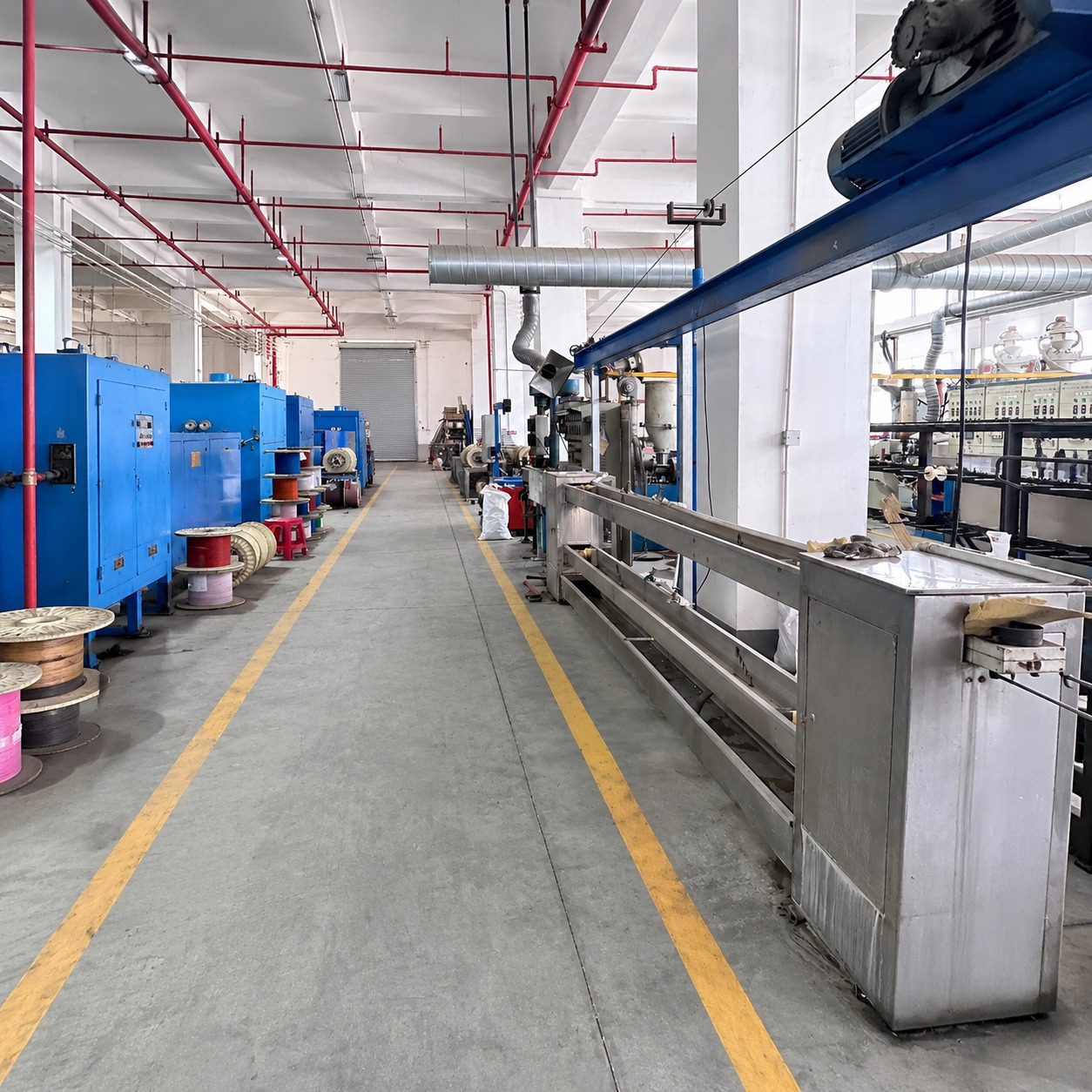 Fiber optic cable production workshop